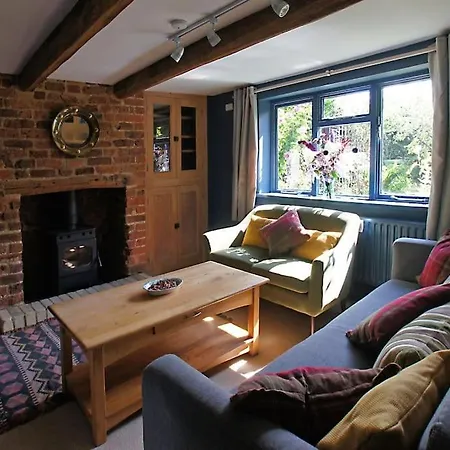 Cozy Cottage Overlooking Fields, Upwell Exterior photo